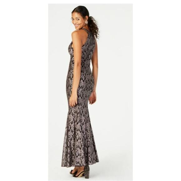 Nightway Keyhole Neck Sleeveless Scalloped Black Shimmery Lace Formal Gown, 4 - Picture 3 of 9